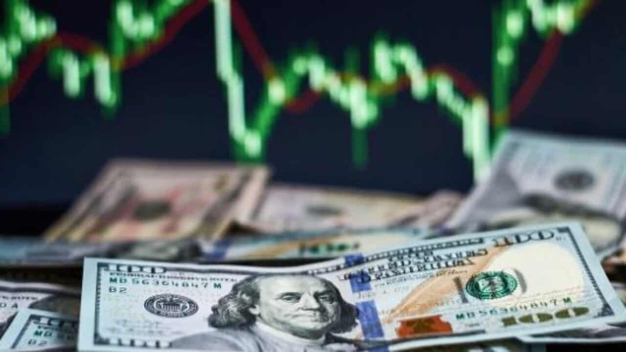 Dólar fecha em queda e volta aos R$ 5,16, após 'susto' com dados de emprego  nos EUA; Ibovespa sobe, Economia