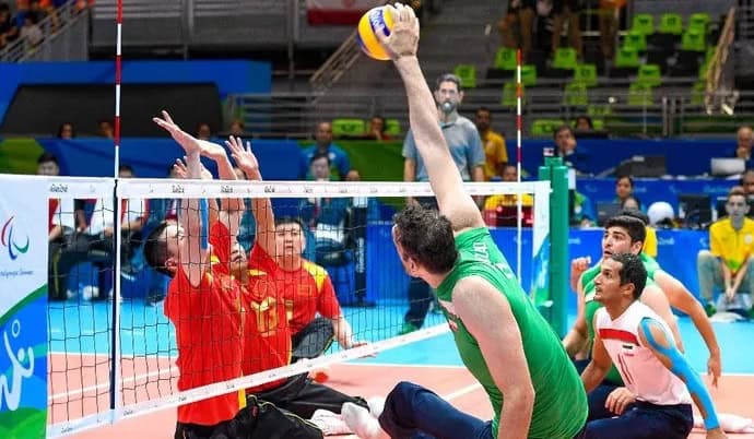 Homem mais alto do Brasil estreia no vôlei sentado por ouro em Paris