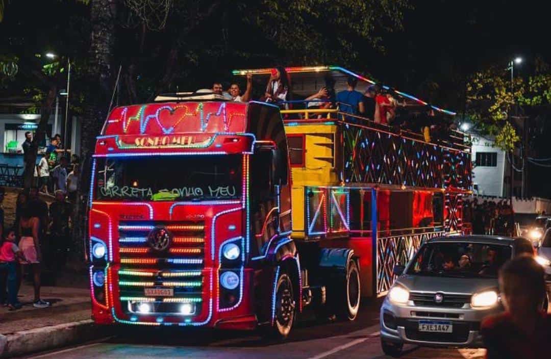 Carreta da Alegria se despede da capital e chega na fronteira para  'bagunçar' Brasiléia - Ecos da Noticia