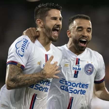 everaldo comemora gol do bahia sobre o botafogo em partida do campeonato brasileiro 1714948262622 v2 450x450.jpg