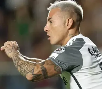 vargas comemora gol do atletico mg sobre o fluminense em confronto do campeonato brasileiro 1714856157673 v2 360x480.jpg