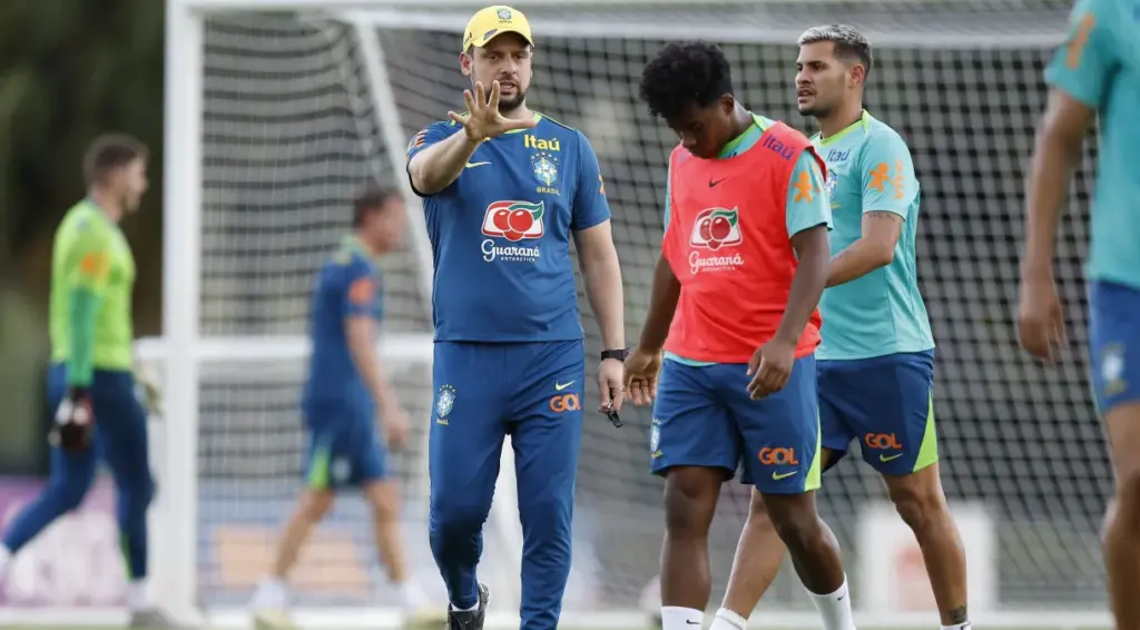 endrick treino selecao e1718129179651