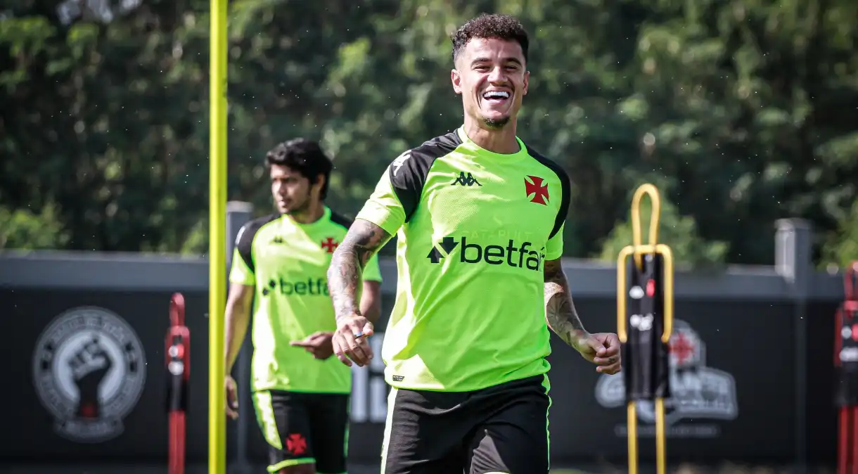 coutinho treino vasco e1722689770824